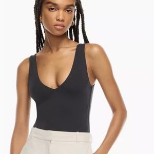 COPY - Babaton contour v-neck body suit